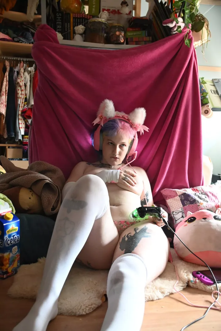 Am I a good pet ;3