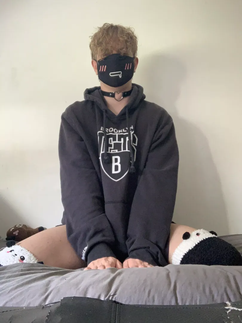 Am i cute? >~<