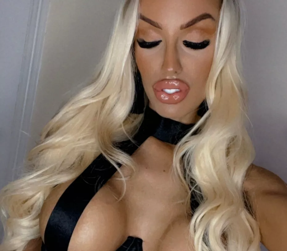 Am I good Fuckdoll material?