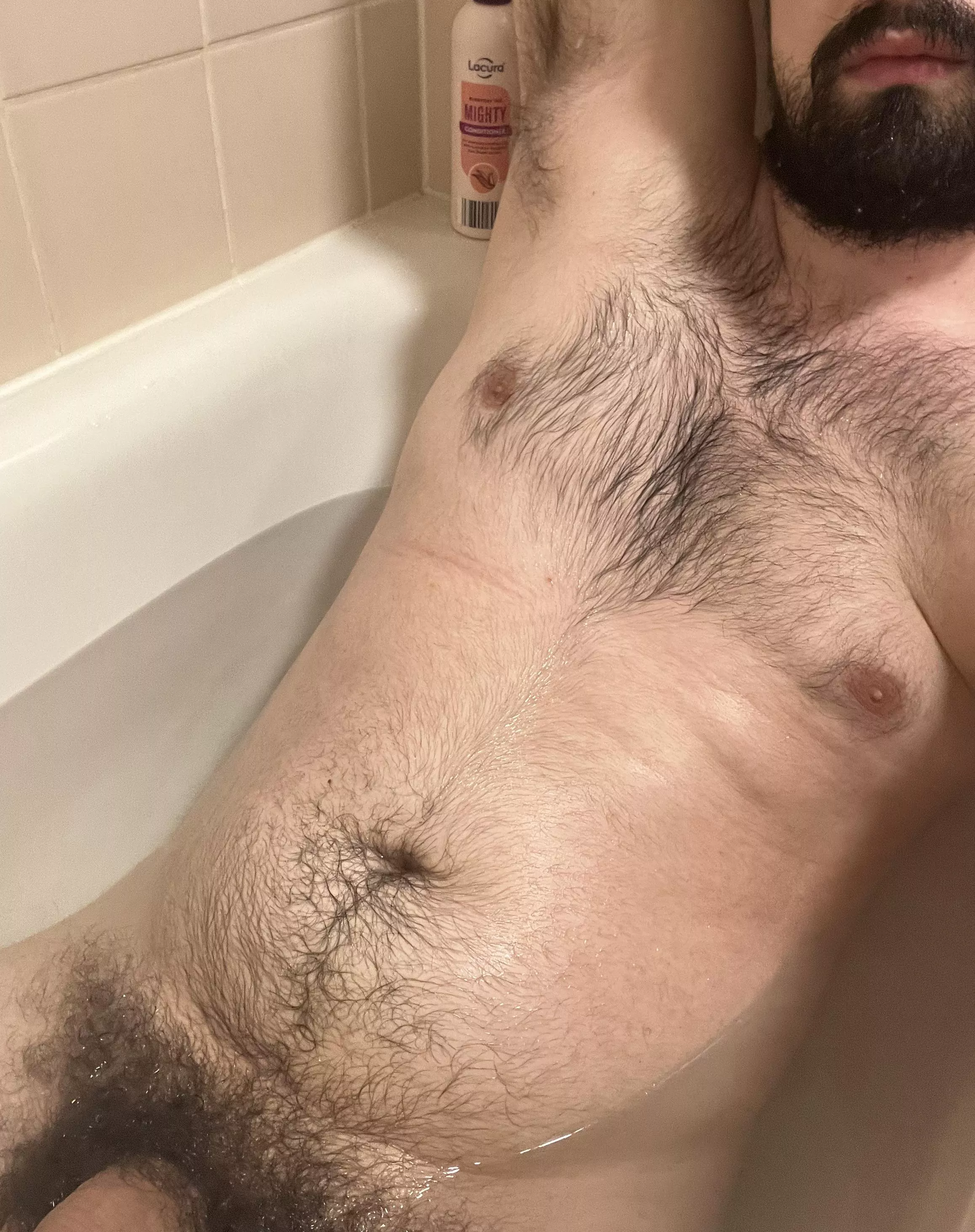 Am I hairy enough for you?😈 Dms open 💪🏼