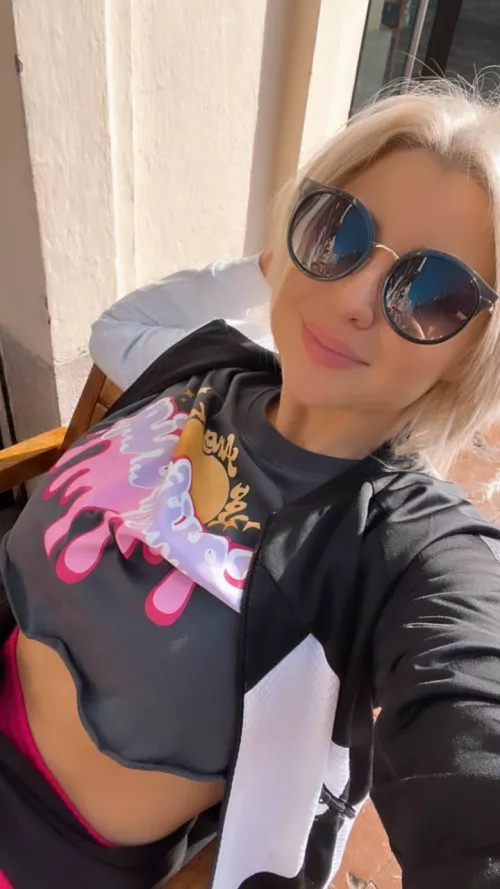 am i hot in this croptop outfit?