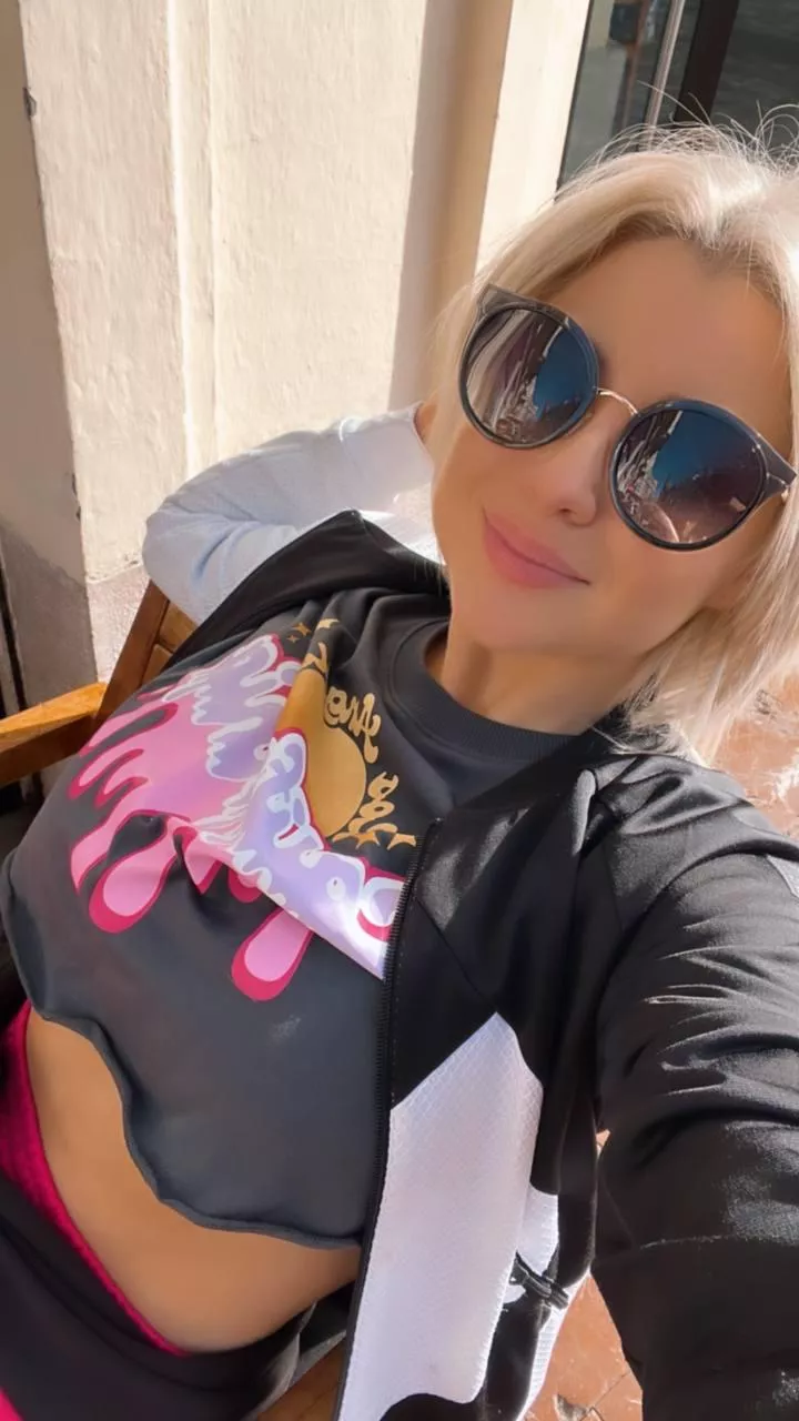 am i hot in this croptop outfit?