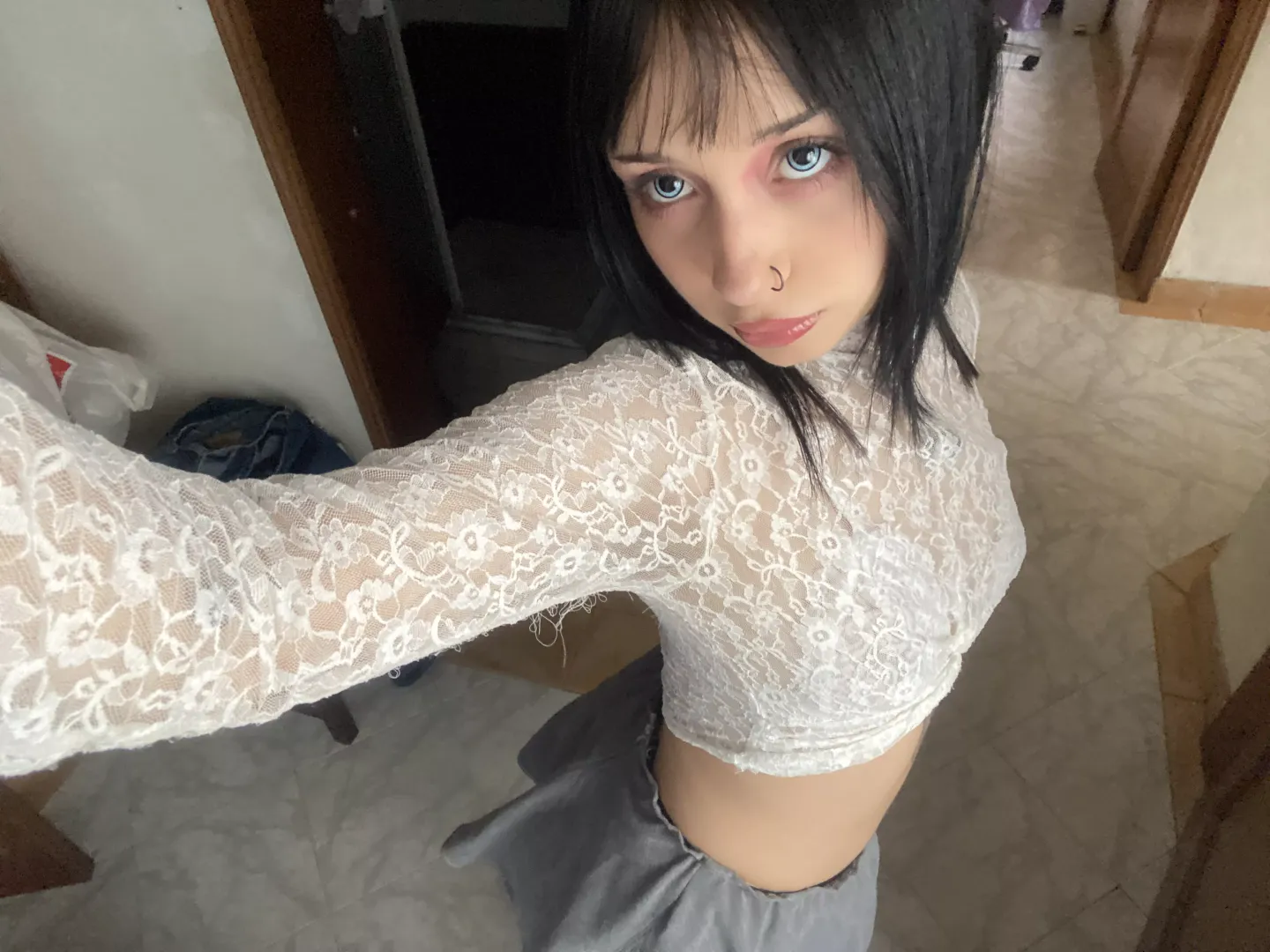 Am I pretty enough to score an older guy