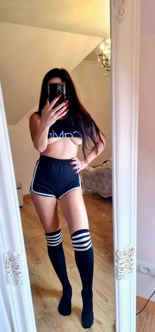 Am i sexy in tights in my 40
