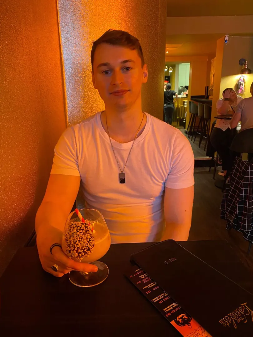 Am I still a twink? (24)