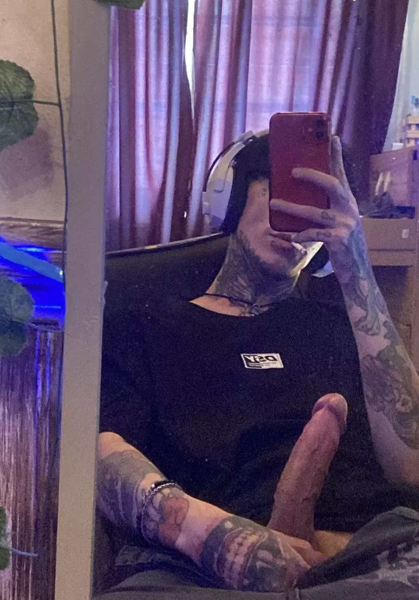 Am I the only one who smokes while jerk?