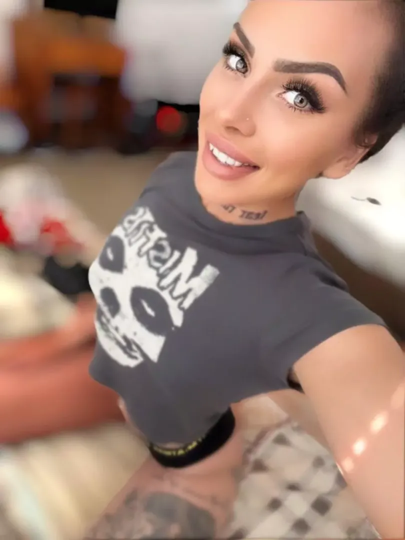 Am I the right size to turn you on instantly? 😋