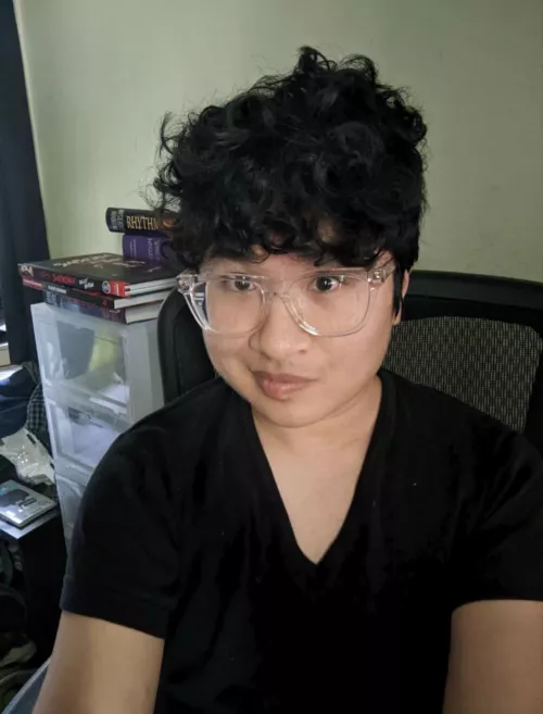 Am I too androgynous for most guys or am I just unattractive?