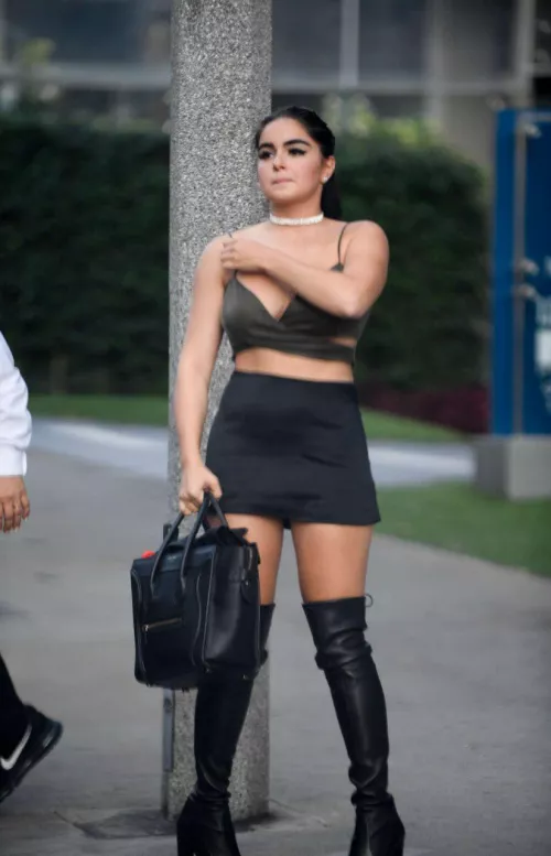 Amazing Ariel Winter