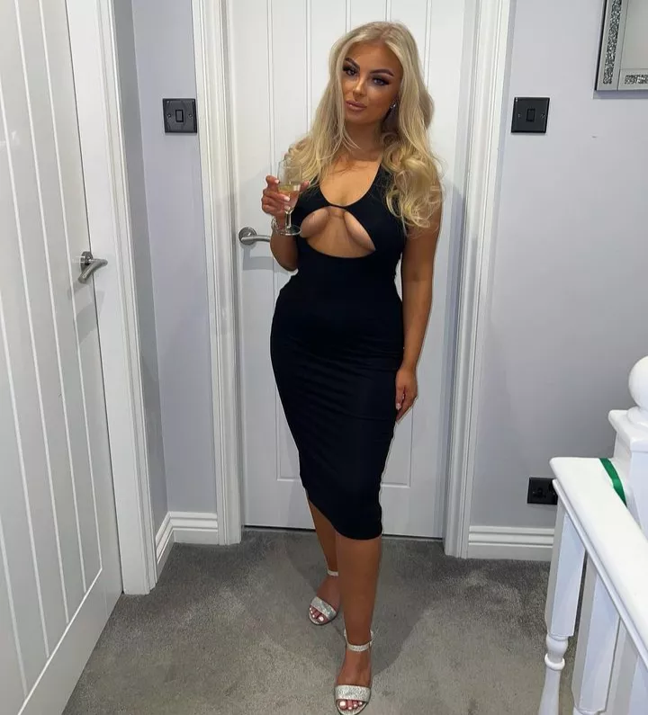 Amy the bimbo