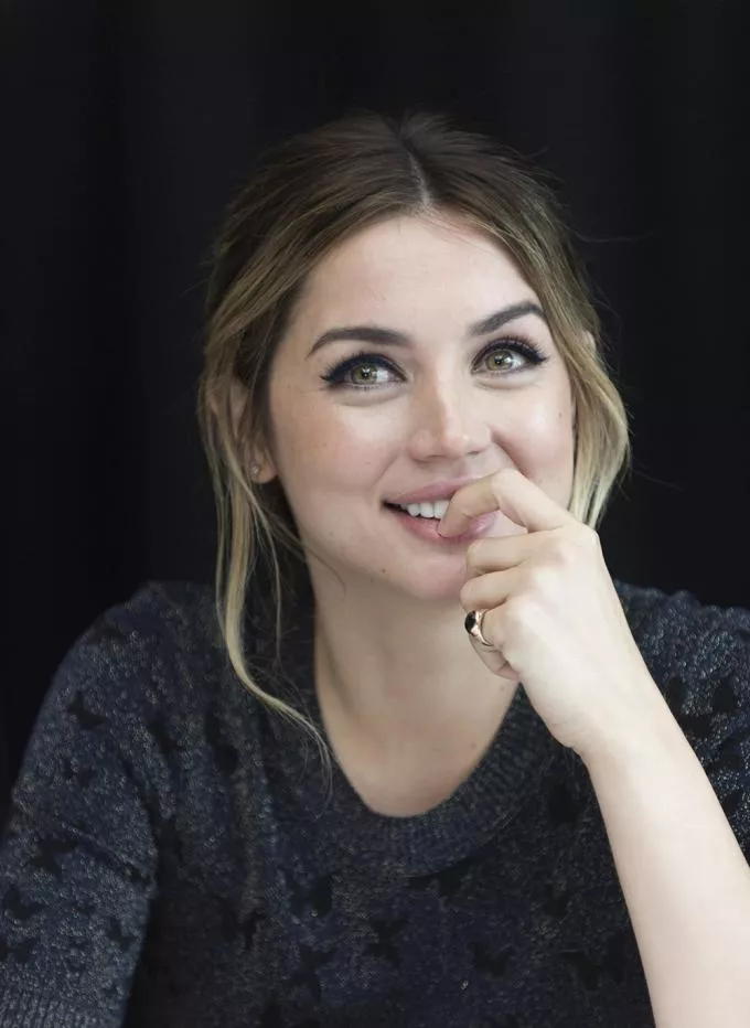Ana de Armas.