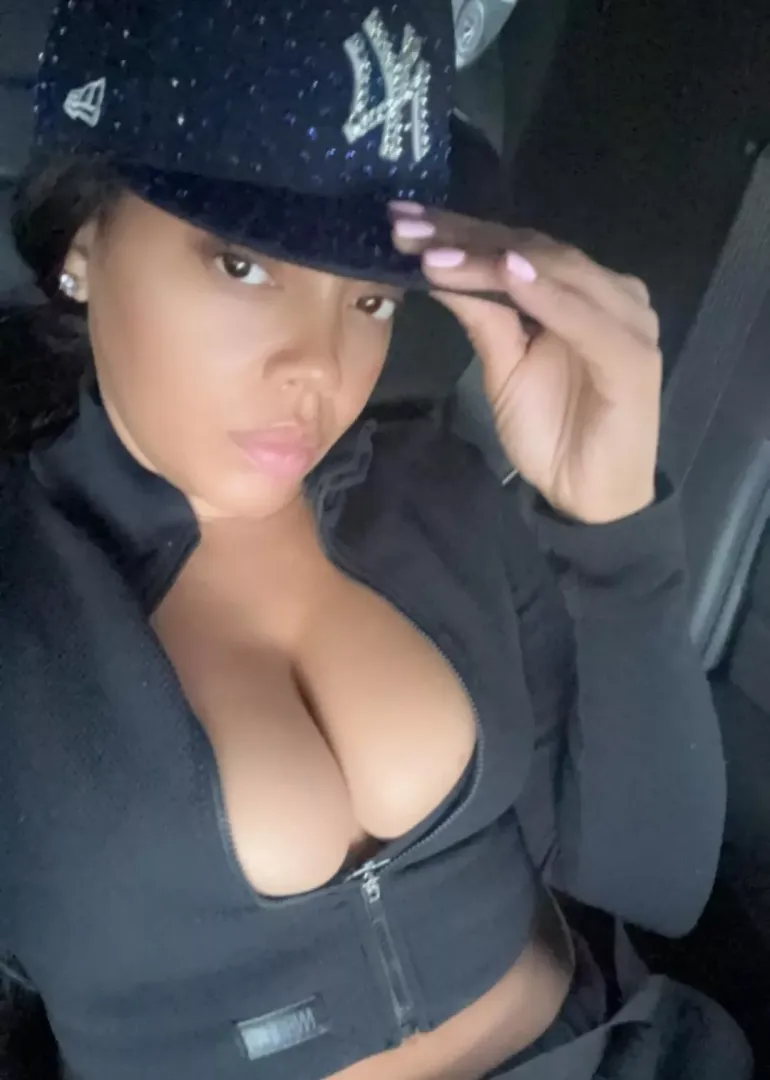 Angela Simmons 