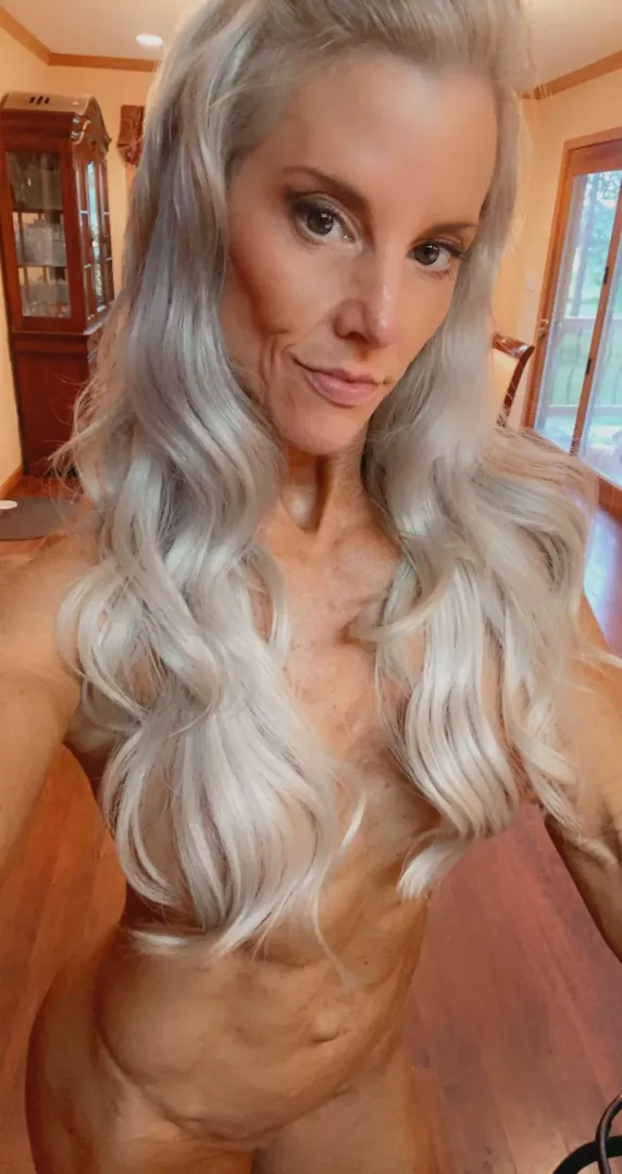 Anna Fine - Be honest... you'd last 5 minutes or less, huh?