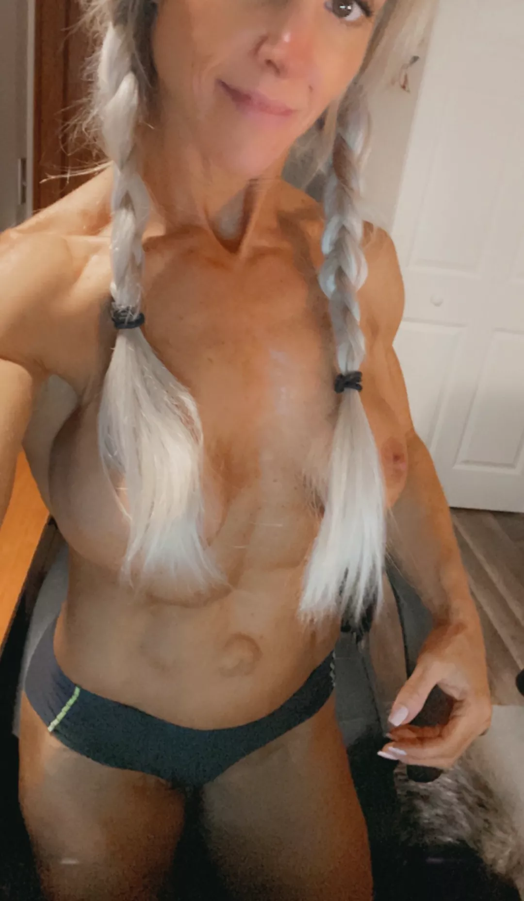 Anna Fine Fit - Wanna play with a jacked girl?