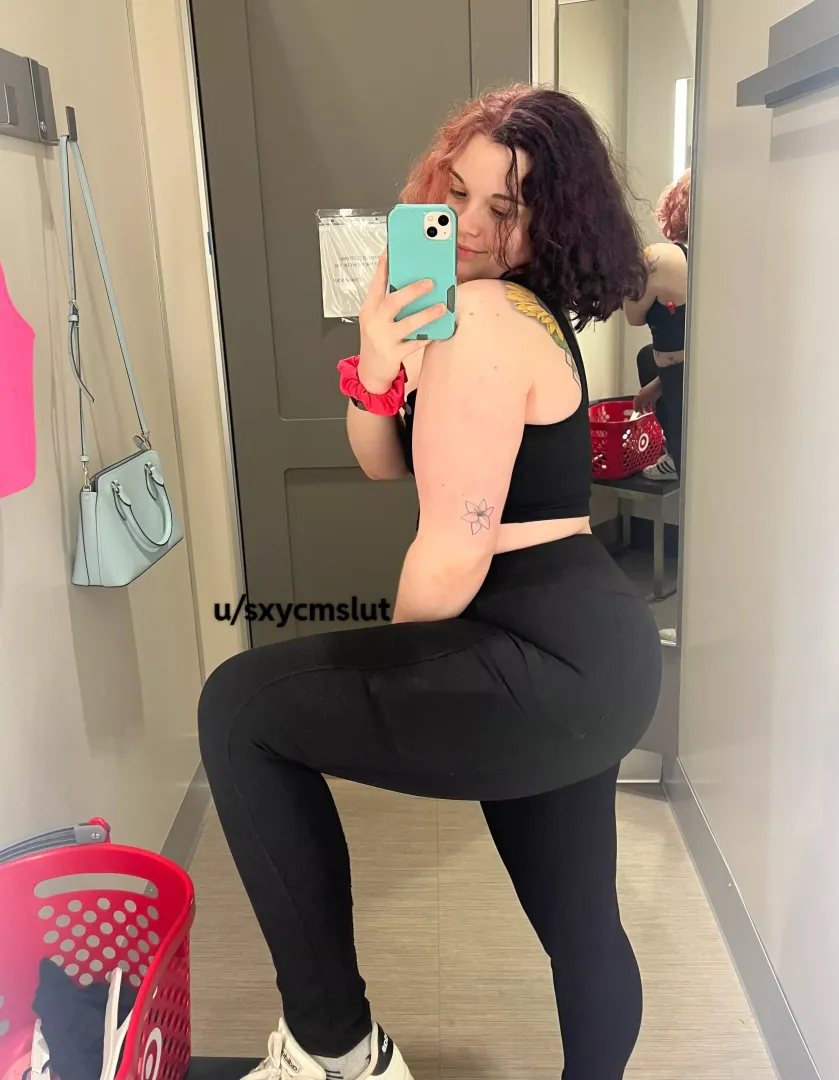 Another changing room picture