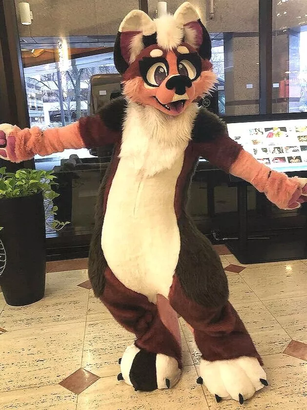 Another one of my favorite fursuit makers! Made by oakley's creations