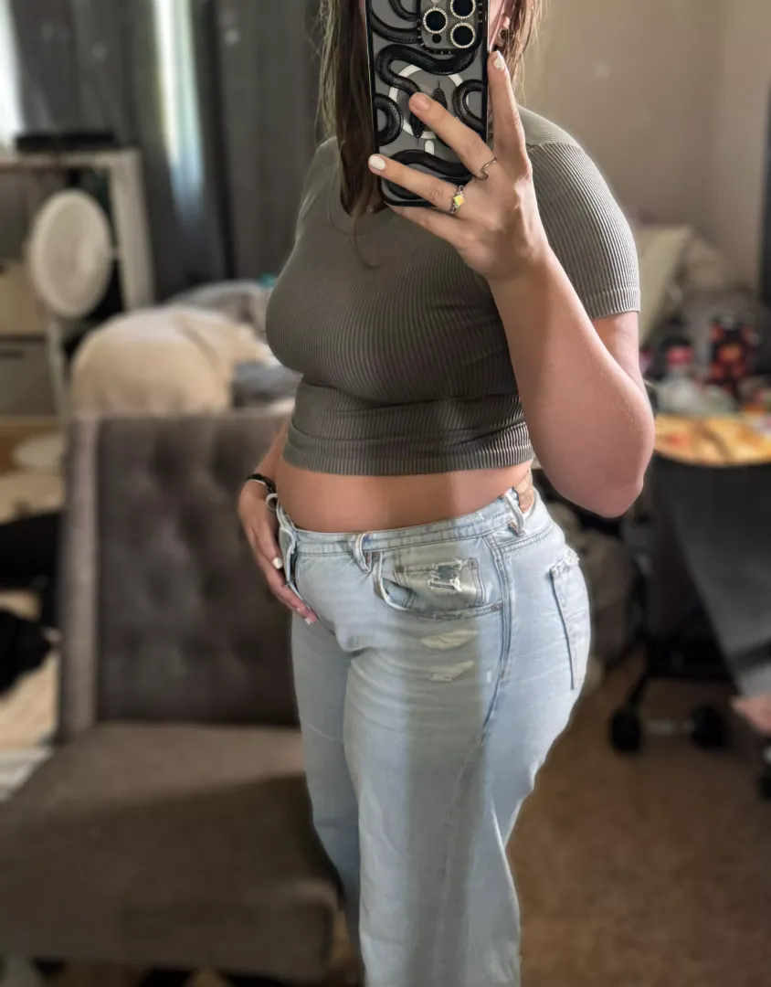 Another pair of jeans that are about to be outgrown any day now 🤪