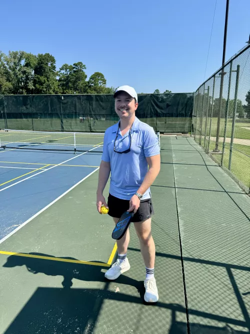 Any bros play pickleball?