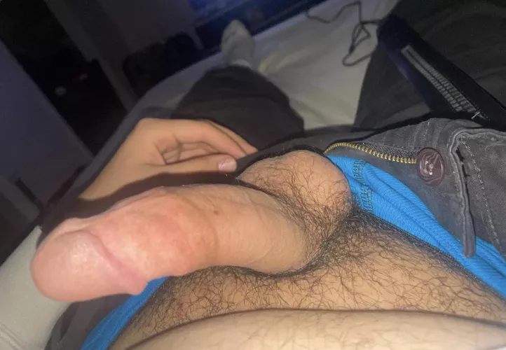Any bros wanna help a top out 😉 DM’s are open