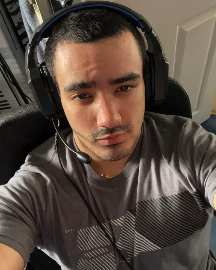 Any gaymers around?