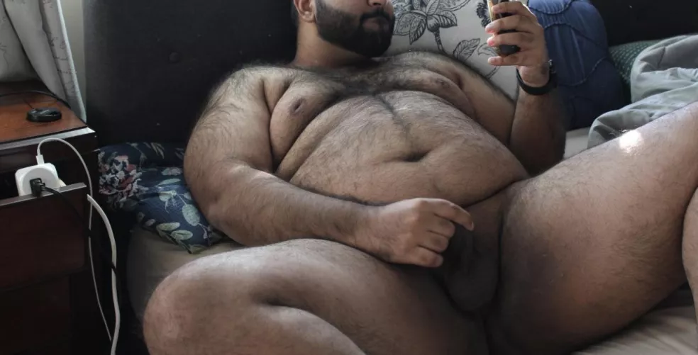 Any guys need suffocating under my beefy butt ;)