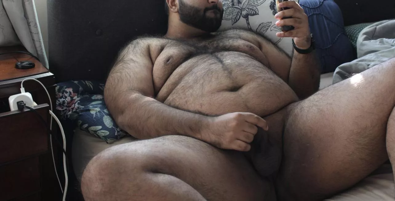 Any guys need suffocating under my beefy butt ;)