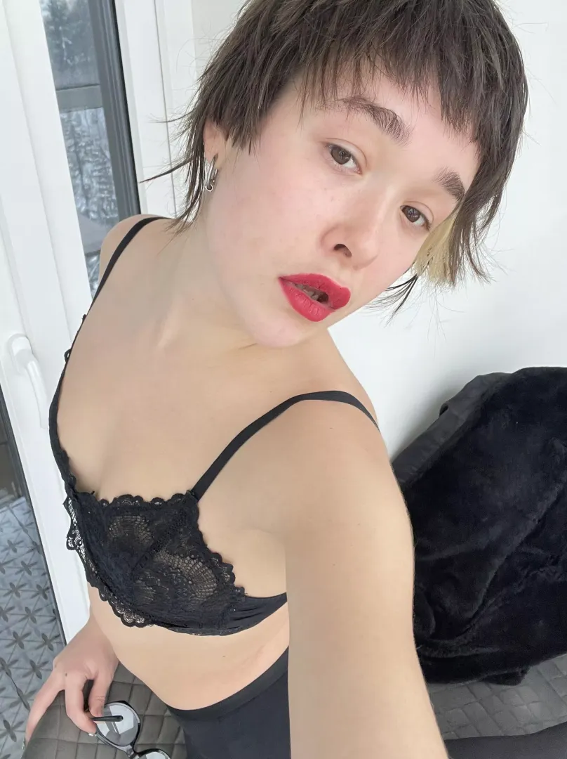 Any older men here that want to fuck me raw