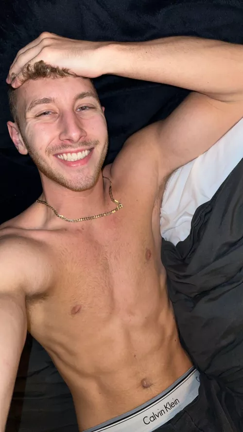 any twink wanna fuck me?