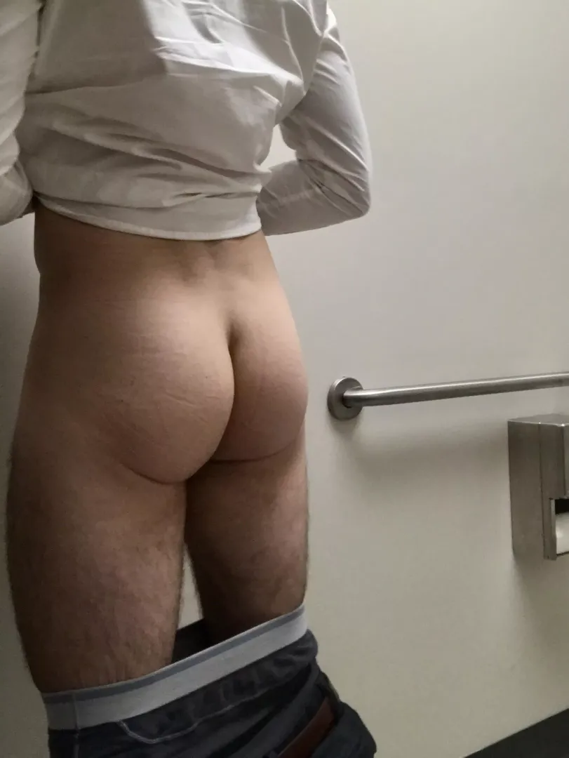 Any volunteers to beat this w a big dumb dick?