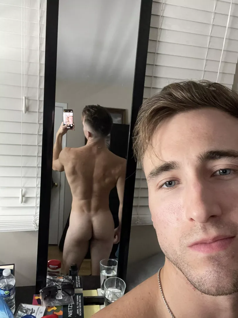 Anybody here like a pale white ass?