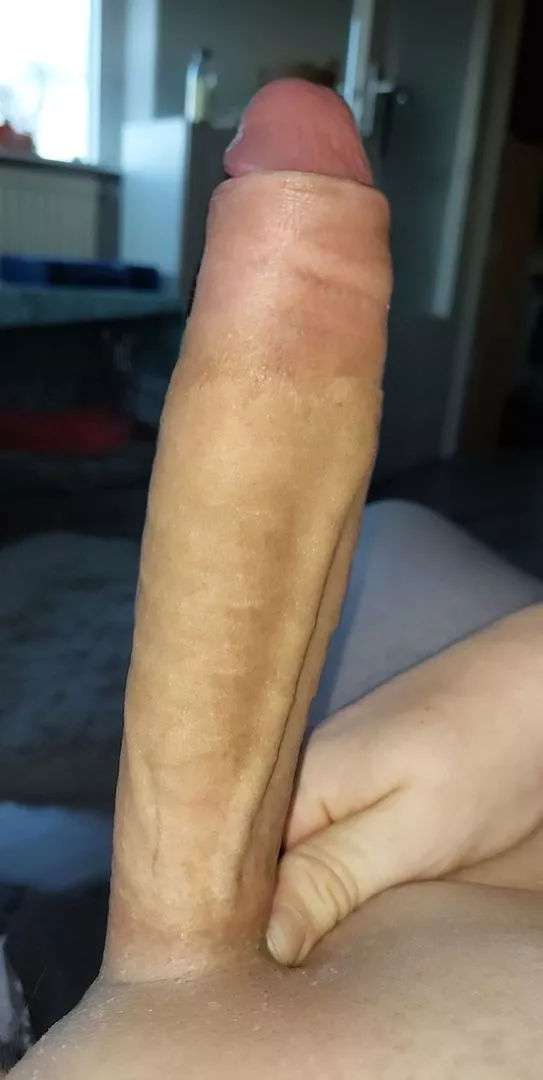 Anyone compare to my 18yo bwc😏