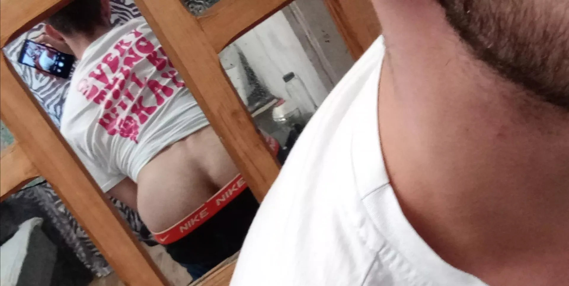 anyone down for quick pound? 🥵