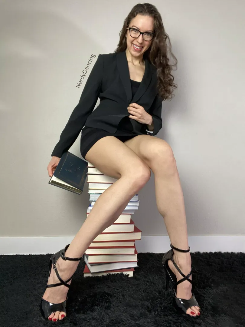 Anyone here into naughty librarians (43F)