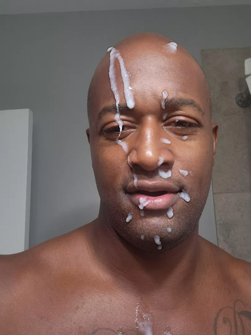 Anyone know how to post videos on this subreddit. I wanna show this cumshot I took in slow motion 