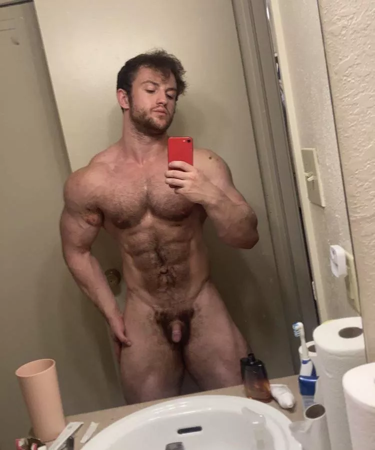 Anyone like muscle bros??
