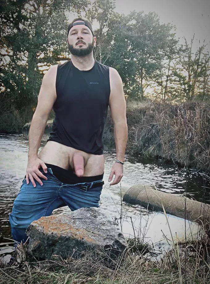 Anyone like to fish? I need a new partner 😏