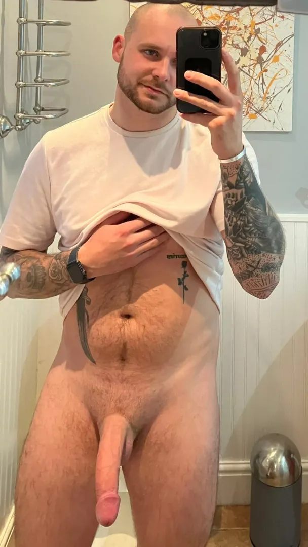 Anyone need a big dick British guy to take away the Monday blues?