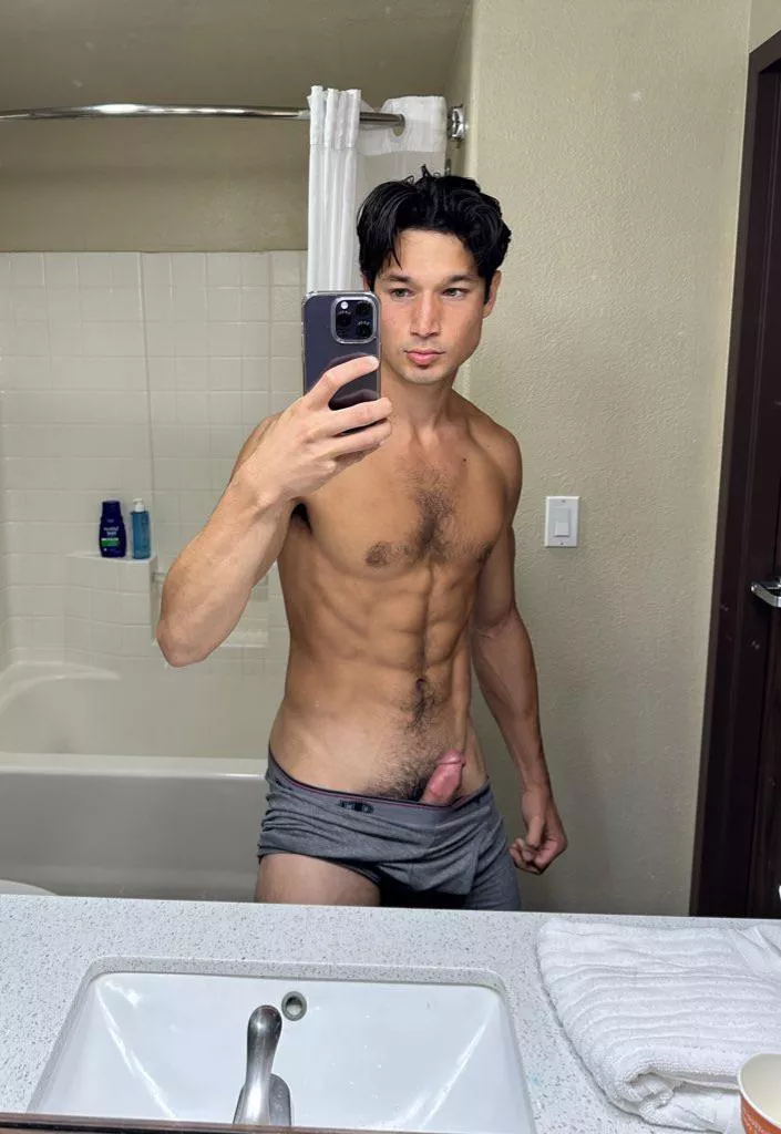 Anyone wanna jerk on camera?