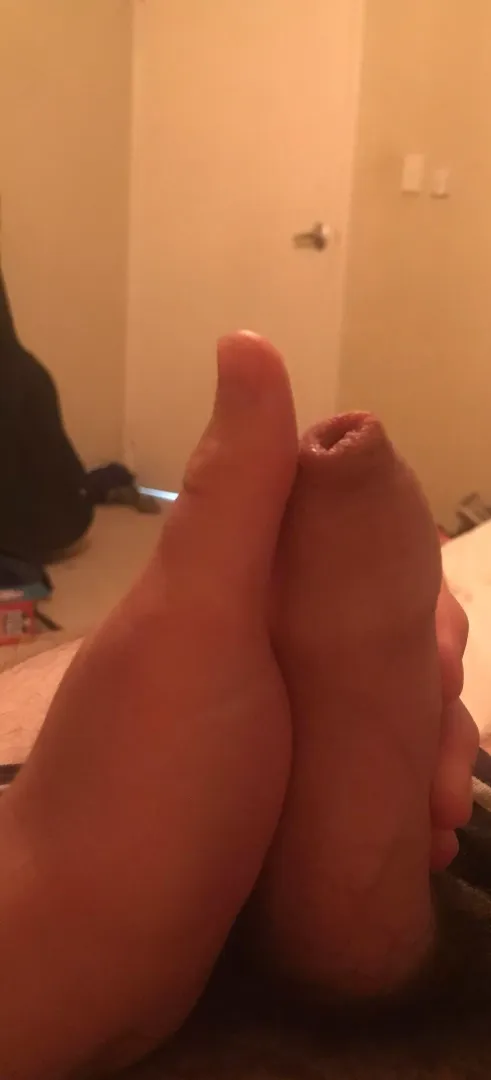 Anyone wanna make fun of my tiny pp, msg me