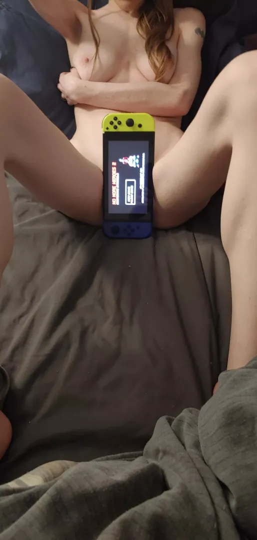 Anyone wanna play Lay the Pipe? (f)