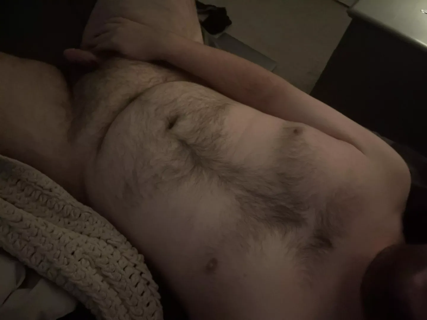 Anyone want to help a bear out?😝 DM’s open