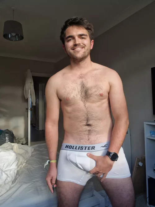 Are bulges and tight underwear still hot?