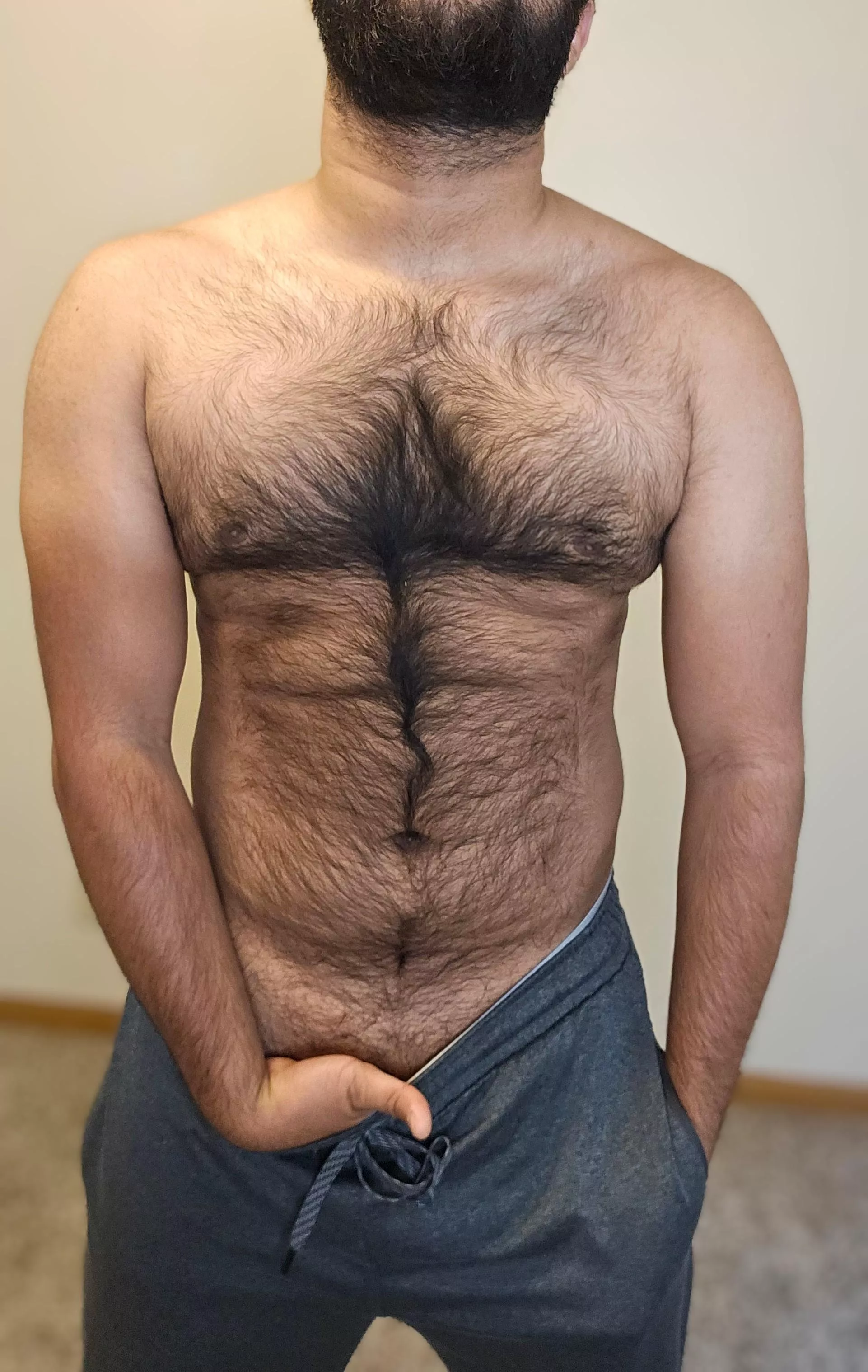 Are grey sweatpants still a thing? 