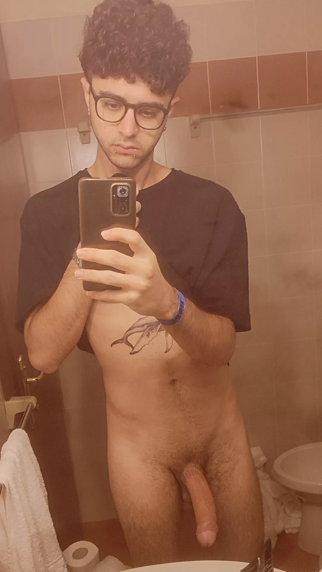 Are skinny guys welcome here?🥺