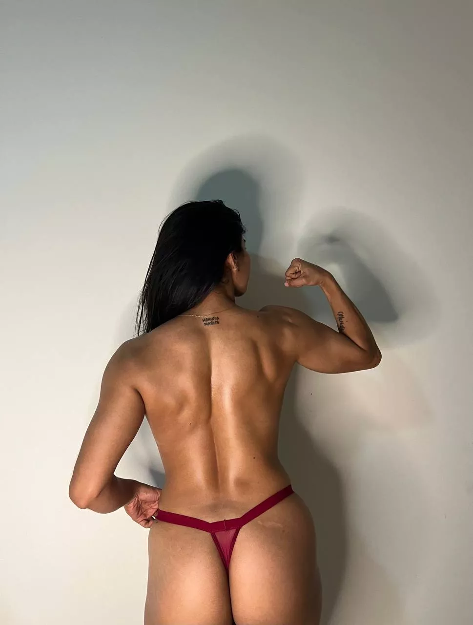 Are strong girls with muscles your type?