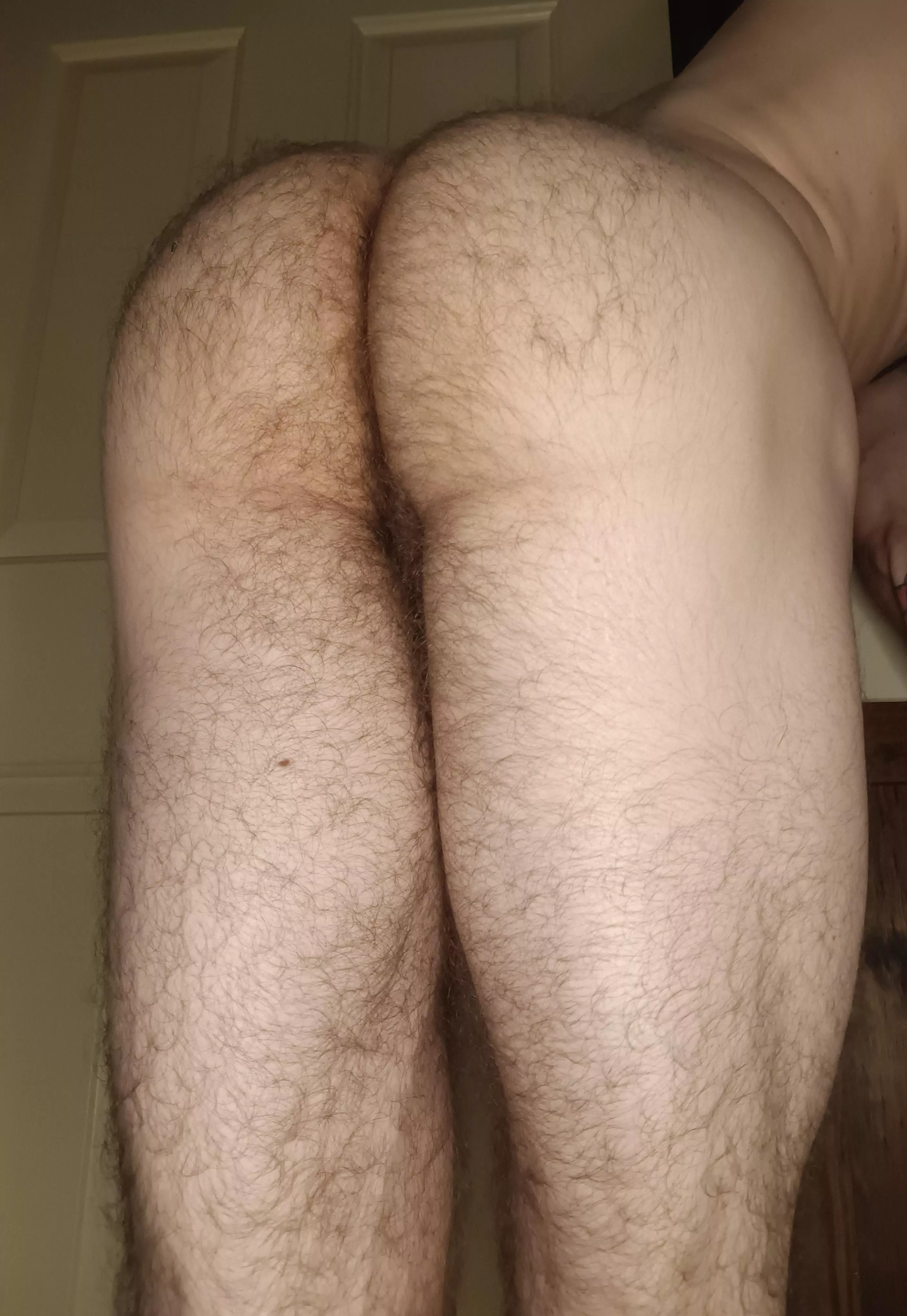 Are there any ass eaters here??? Asking for a friend😏