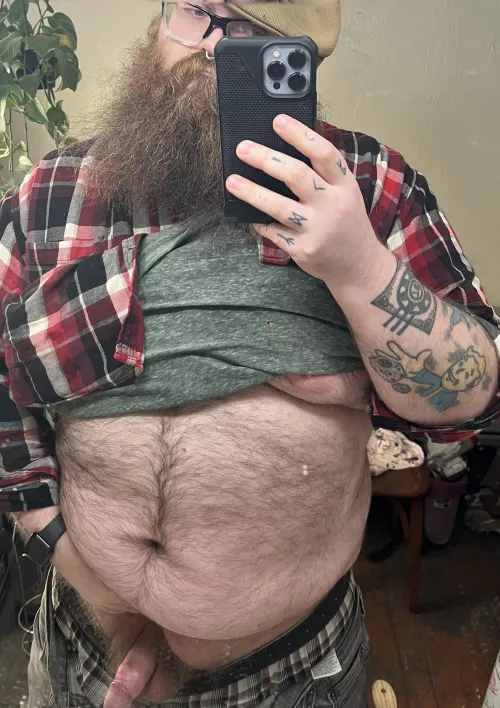 Are ya gonna scroll by without saying happy birthday? 👀