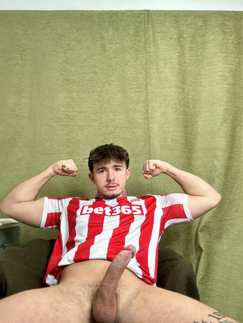 Are you brave enough to let me go balls deep? 😈?