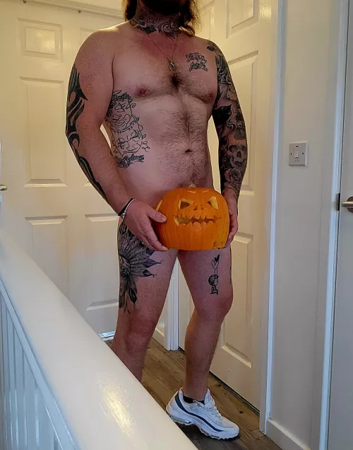 are you coming to daddy's door for a treat??