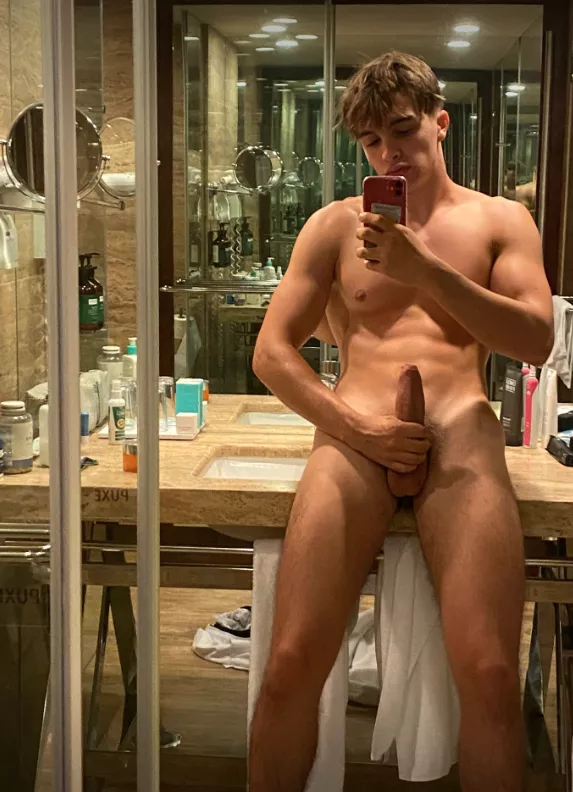 Are you coming to the shower with me ?